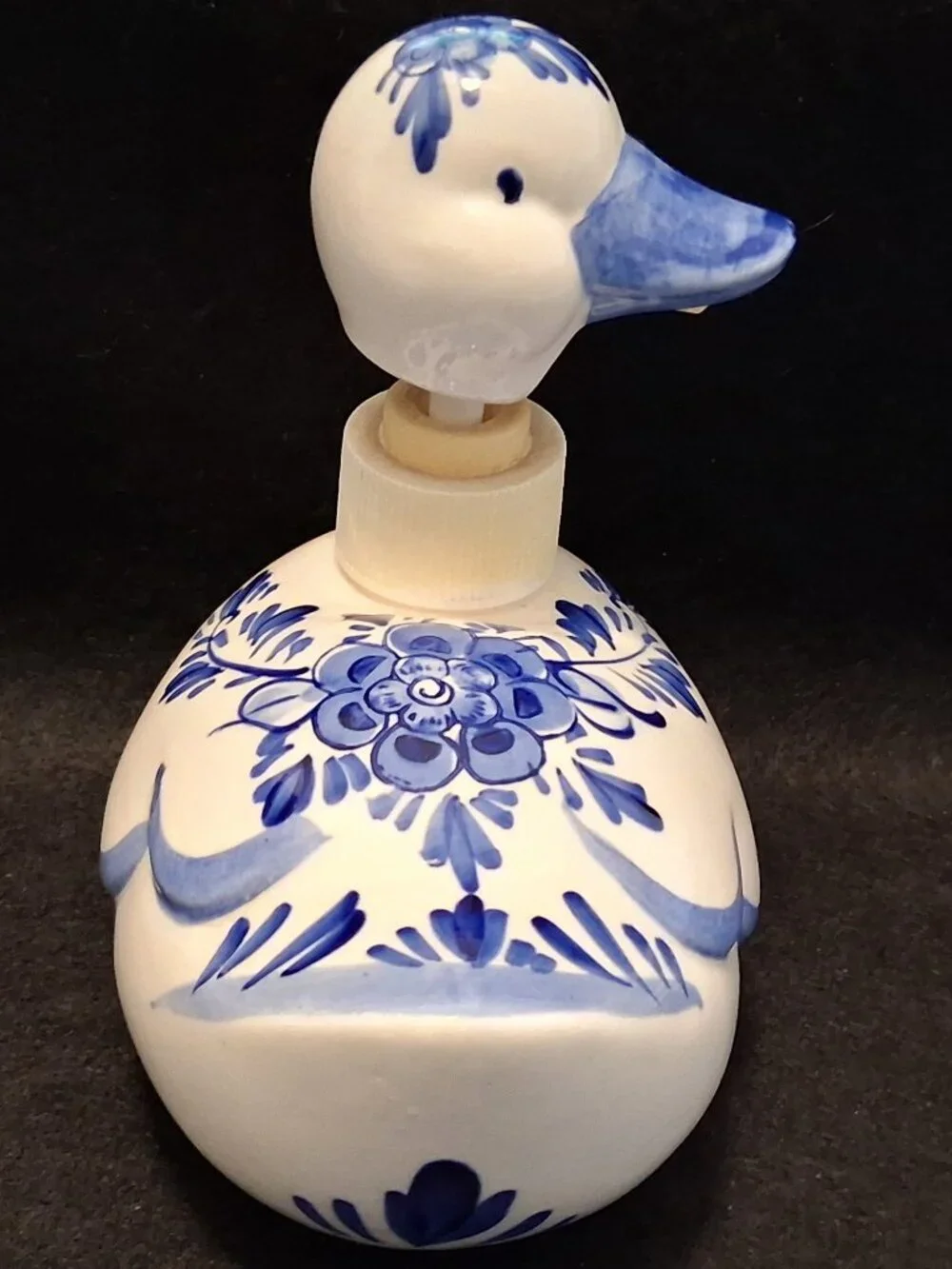 Vintage 60s Hand Painted Delft Porcelain Blue & White Duck Soap Dispenser w/Pump - Picture 8 of 11